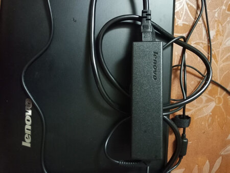 应该是正品。用了几天一切正常。