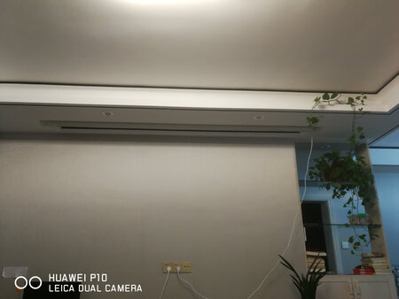 家里预留了一个正好的空间，我自己装的总体感觉挺好，非常棒。而且是京东送货上门，电梯装不下，是送货员，快递小哥直接扛到家的，挺暖心的。