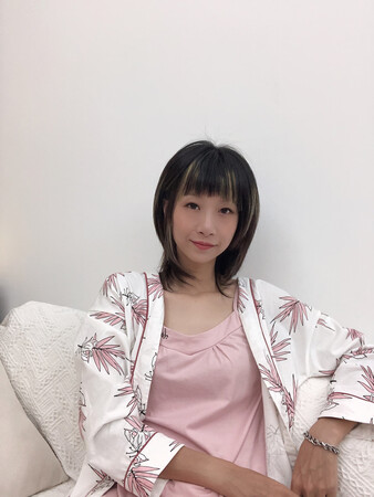 质量很好哦！！颜色也太美了吧 裤子的花边设计也好好看 穿着睡觉很舒服呢