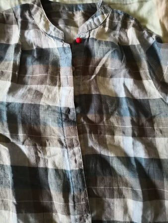 挺好的，很雅致，衣料舒服，号码合适，值得购买。相信京东商城，祝越来越好！五颗星。