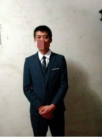 颜色很正，很舒服，洗了没有褪色、没有缩水，价廉物美