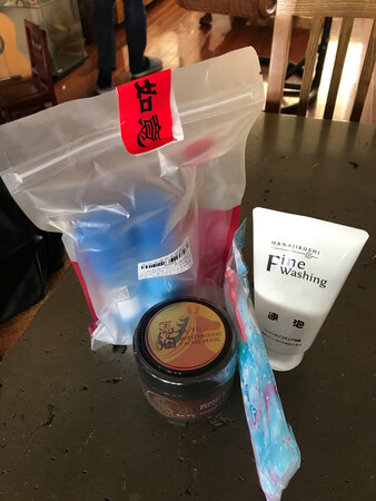 以前用过，很滋润，适合混合型和干性皮肤，晨起皮肤像是喝足了水