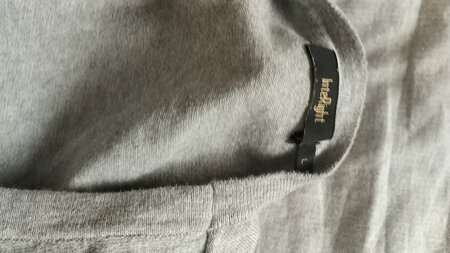 全棉面料很舒服，买来是在医院内搭穿挺不错的。
