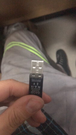 体积容量：64G很是够用，速度也很快。