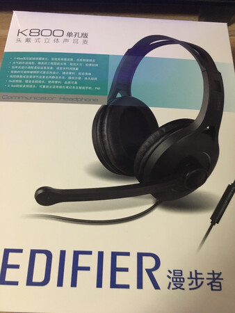 做工质感：精致的设计风格，
音质音效：声音效果很棒
舒适度：带着听课很舒服
续航能力：好用之极