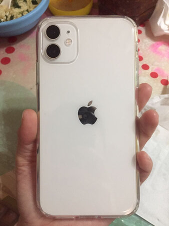 做工质感：完美贴合
触摸手感：很舒服，细腻
颜色外观：透明
防摔性：这个还是不试了
适配性：完美 
总结一下，京造是很好的。