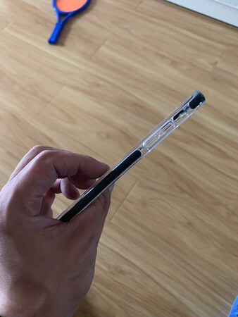 做工质感：好
触摸手感：好
颜色外观：棒
防摔性：好
适配性：有点紧
其他特色：服务周到，物美价廉，值得拥有，物流快速，好评！！！