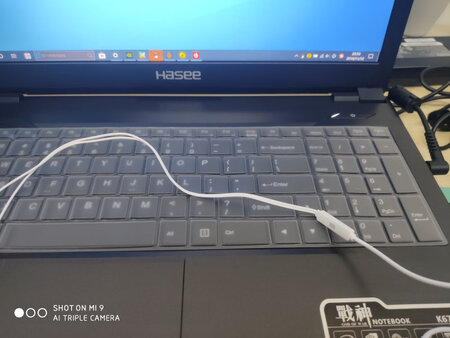 外形外观：不错非常满意
画面品质：可以
游戏效果：正在下载
包装保护：很好