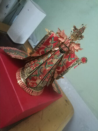 整体还是不错的，就是很费时间功夫，从早上11点做到晚上七八点，中午一两点女朋友帮忙，两人弄了一天时间才算完工。小细节很多，尤其是弄上面的小花。另外最好拿个东西装起来，免得受损。