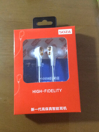 十分好用，声音特别清晰，造型也很酷，收到的特别快，而且价格廉价。