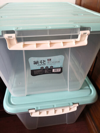 容量大小：很大
厚薄程度：挺厚实的
实用性能：非常实用，已经第二次购买了
商品材质：挺好的，相信大牌子
其他特色：虽然说是11买的，但物流还是非常快