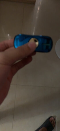 物流很快，很滿意，第三個了