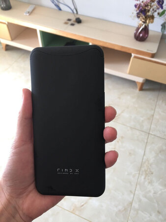手感很不错，升降摄像头也卡的严丝合缝，绝对物超所值，赞一个。