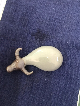 小巧可爱，刚露出水面的感觉，