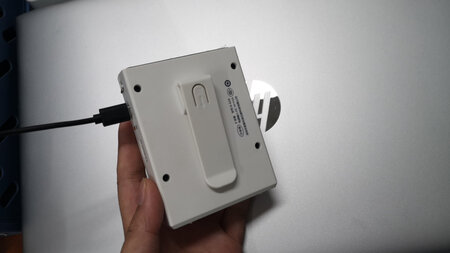 外形外观：很小巧洋气
做工质感：质感很好
音质音效：注意方法就不会出现啸叫，不要对着墙和话筒。
安装难易：简单易操作
其他特色：互嗓小能手，再也不用提高嗓音了