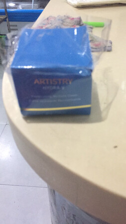感觉不像是正品，收到的时候包装都是乱七八糟的