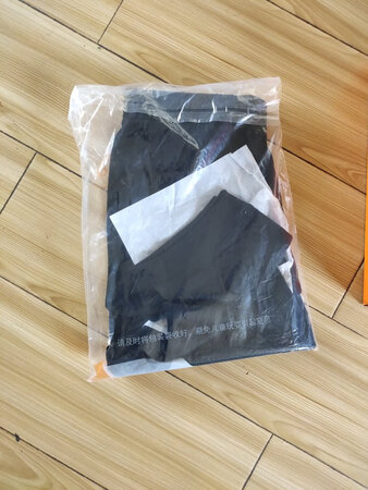 鞋子收到，小孩很喜欢。一直都买安踏的