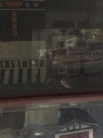 我是用在存放中华街全套拚砌积木。因为胶箱透明、而且又簿，容易随时都能看到。所以喜欢。