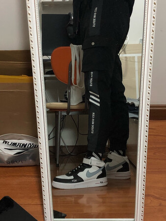 袜子摸着还可以，样式好看比较潮