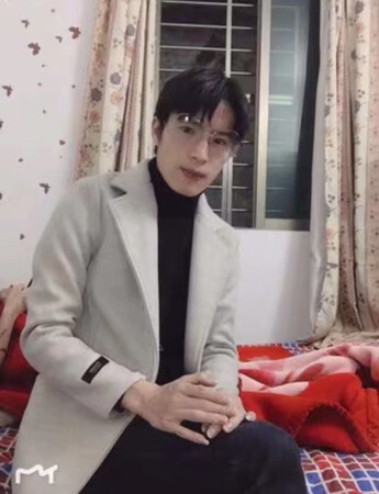 看了好久，才下决心买的，还好这次没让失望，做工很良心。很好