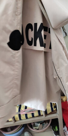 衣服不错很好看 就是感觉挺肥大的