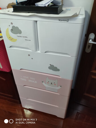 承重效果：不是很好！塑料有点软的！装多了容易脱出面板
尺寸大小：尺寸刚刚好，放的位置合适家用的
安装难易：安装简单的
商品质量：质量不错
产品气味：没有味道的