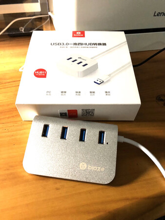 产品质量：良好
产品性能：良好
兼容性能：良好
外形外观：简洁大气上档次
产品包装：完整合理
其他特色：传输速度快