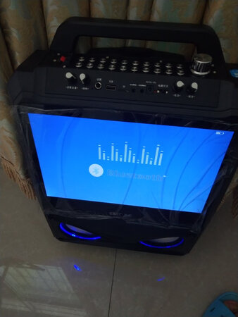 商品收到，非常 满意，音响声大响亮，屏幕够大够清晰，不错，见意放心购买