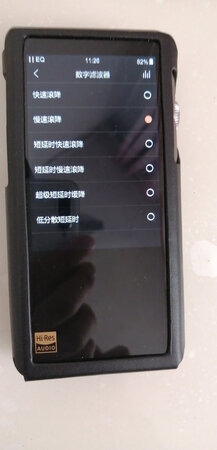 做工质感：手感特别舒服。
音质音效：比手机好听太多了吧，而且推力好大。
待机时长：还可以。
操作难易：操作很便捷。
外形外观：戴着出街一定超酷的。