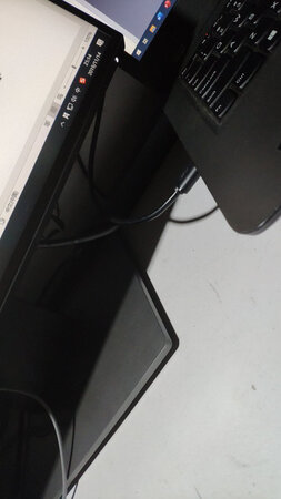 产品性能：简直就是黑科技！！！用了三天过来怒赞一个！两台电脑之间几乎无缝衔接，文本图片的复制粘贴、文件的跨电脑打开，go bridge功能666。生产力神器~