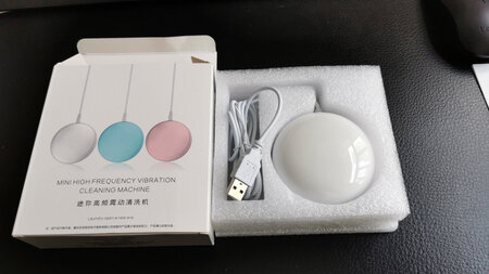 样式精美，袖珍小巧，看着就赏心悦目，还没来得及使用，已经很期待啦，科技就是力量呀，赞一个