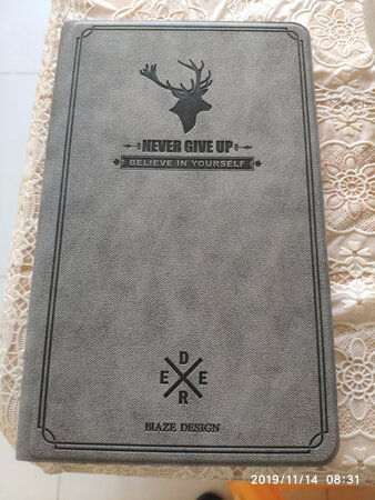 保护套很好，内部做了防滑处理。