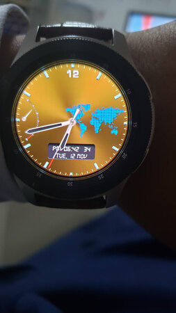 用了10多天了，才来评价。因为手机上三星的，手表也特意买这个。功能强大，颜值高。可惜的是电池续航稍弱。