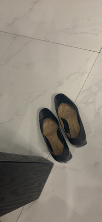 挺好的，让脚底很舒服。不过感觉应该买大半码，不然鞋子会有点紧。