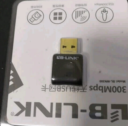 要给单位的台式机换装无线网卡，看来看去全京东最划算的应该就是他了。先买一个看看。
第二天拿到手果然很迷你这么点点大，却能有300的速度。其他牌子都只能到150，插入电脑发现需要手动装驱动。下载好了mtk驱动后很快就连上网络了。使用还是比较稳定没有掉线过。赞一个