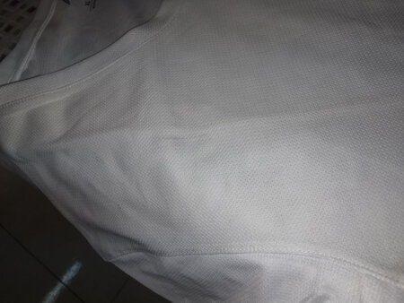 衣服是脏的