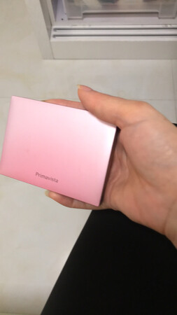 产品包装：漂亮
产品质感：可以
适合肤质：油皮
遮瑕效果：可以
保湿效果：不好
其他特色：干