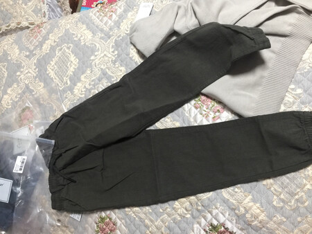 裤子很好，有弹力的，孩子穿上挺舒服的，值得购买哦！在他家奶粉好多衣服，都不错?