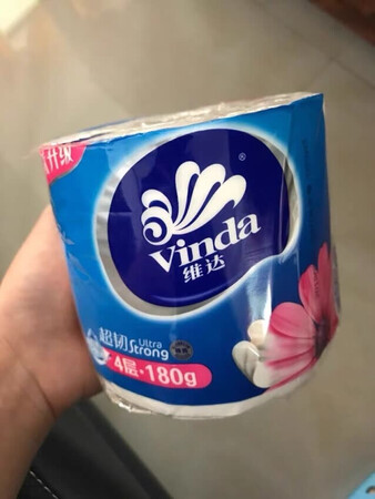一直用的维达的纸，不论卷纸还是抽纸，这个纸有个缺点就是……贵！每次买的时候都是等活动，这个纸挺好，买的时候就是选择维达，然后看价格，哪个价格合适买哪个。还有就是最好买自营的，发货速度快，村里也能送到家，其他的快递速度不管快不快，都不往村里送，放个十里地再去取，太麻烦了。用的来说好评！