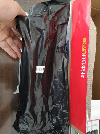 用了一年，有点漏粉了，再次买