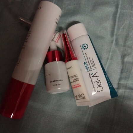 第一次买这个祛痘的，刚开始用，希望有效果