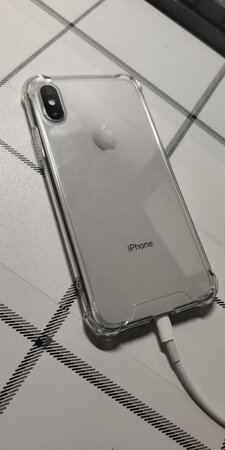 手机壳有点硬，但是还好。希望能保护我的手机