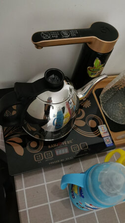 烧水速度快，外观挺精致的。服务态度特别好