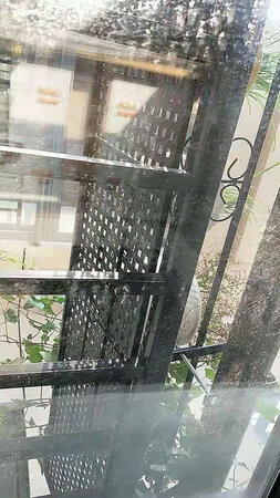 架子特牢固  不用担心花没地方放了  开心?