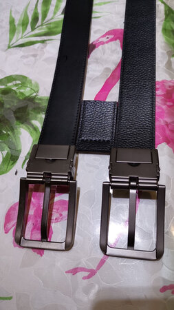 在边为（120）上一款无底纹老款，右边为新款有底纹（新购长115），可想而知，质量的差距。！！！