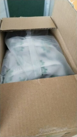 使用效果：新车放一下，看看效果如何?
祛除甲醛：还真不知道有没有效果，也没有仪器去测量
使用感受：人个感觉还好，量也是很足的