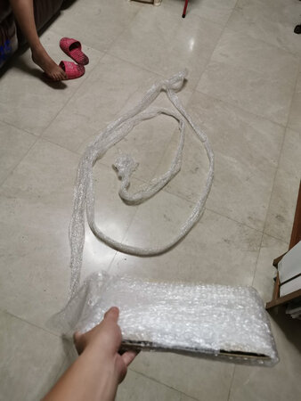 这个紫色颜色很好看。就冲他这个包装，那么给心，那么给力，我~就是一个赞。