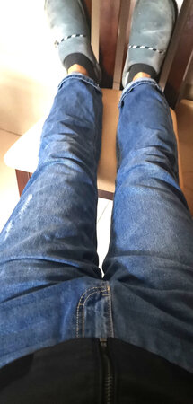 裤子质量很好。穿着也很合身
强烈推荐。