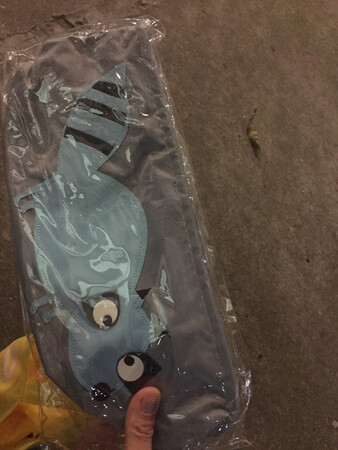 好可爱的一个包包。