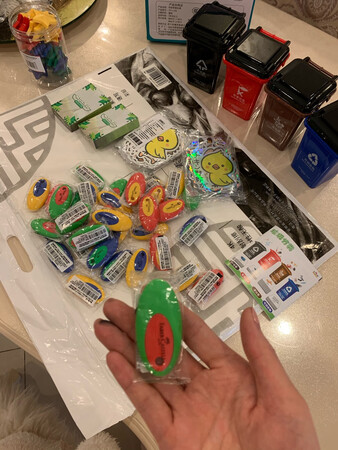 挺好的盒子破了吃铁不错